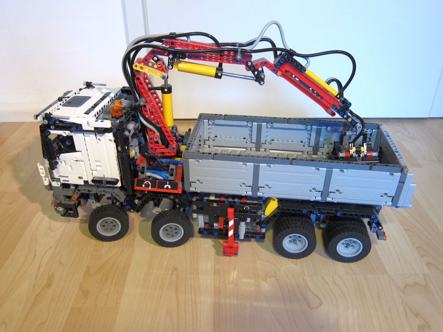42043_actros.jpg