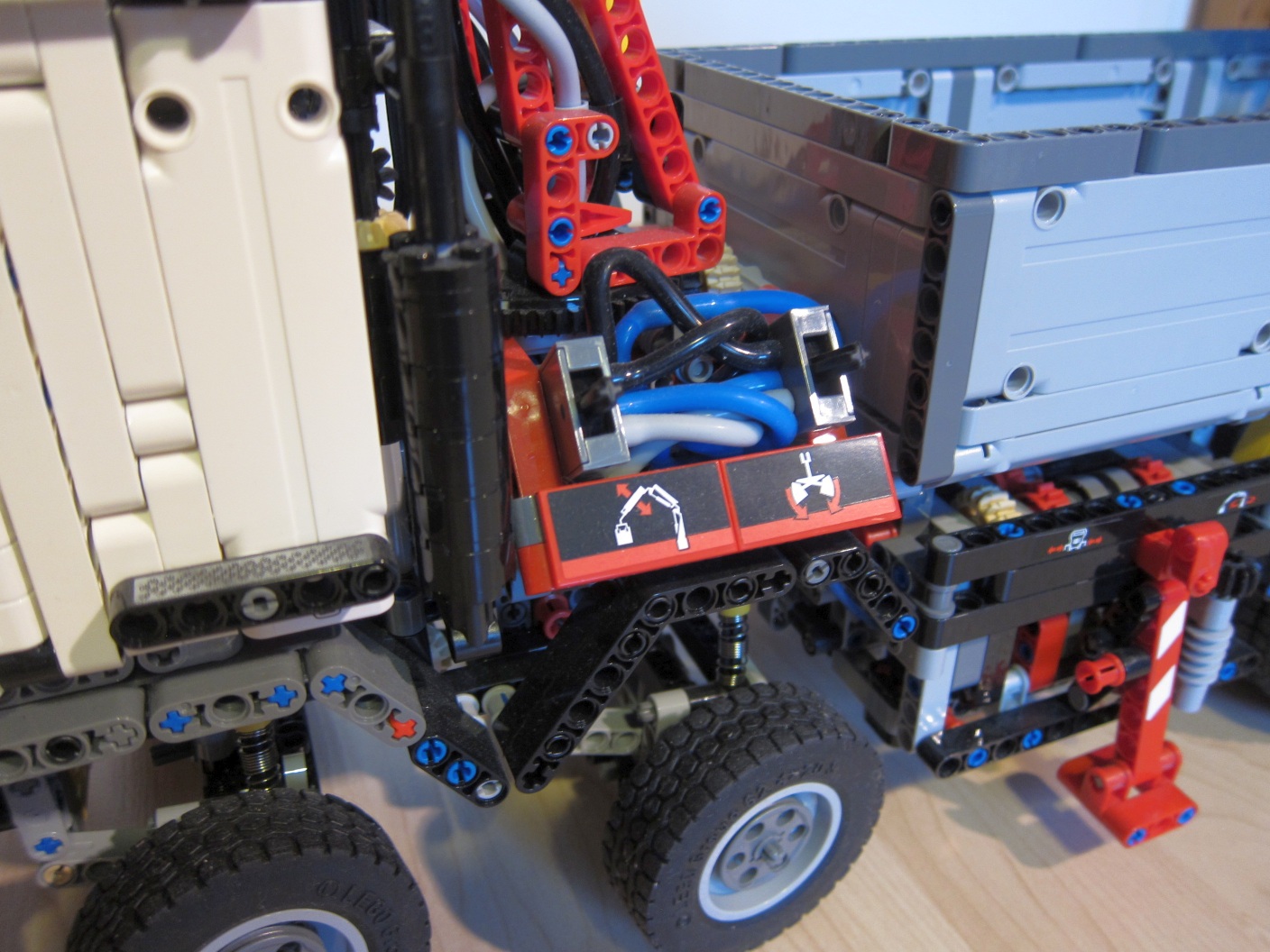 42043_actros_pneumatics.jpg