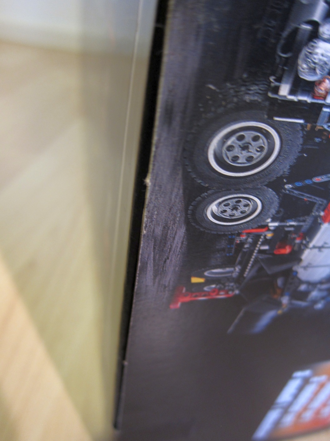 42043_box_actros_details3.jpg