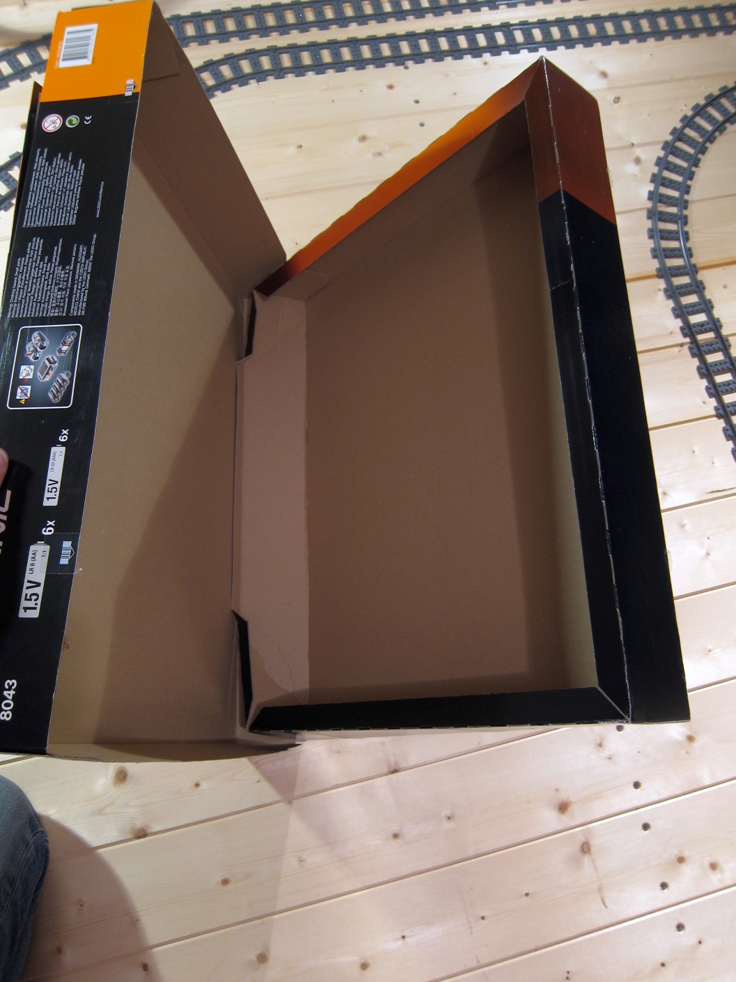8043_box_open2.jpg