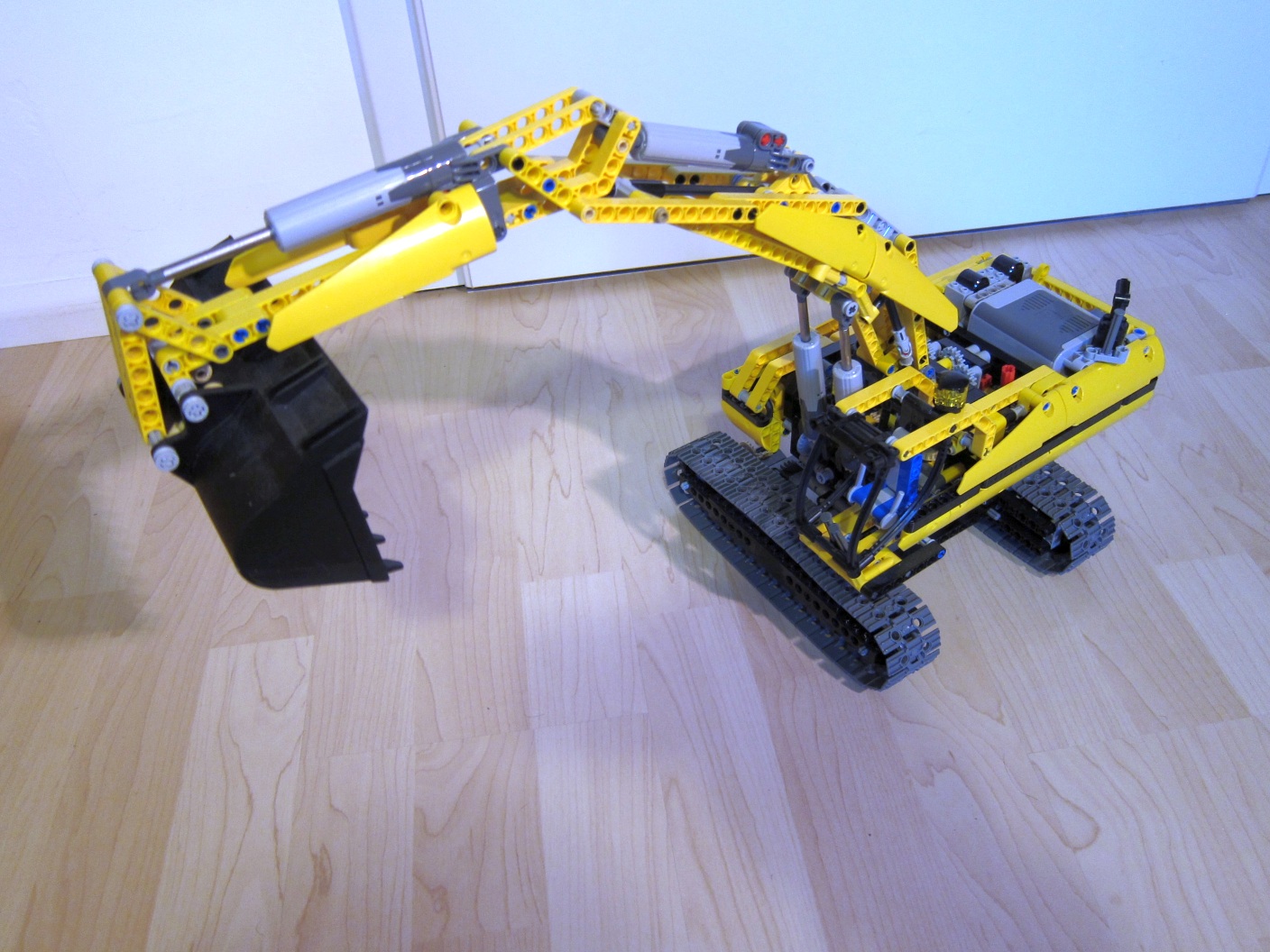 8043_total.jpg