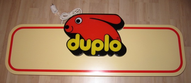 duplo_retail_display_front.jpg