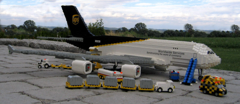 00_a380_ups.jpg