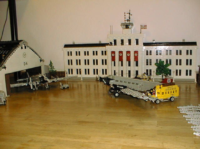 09_airport1939.jpg