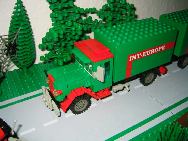 32_green_truck_top.jpg