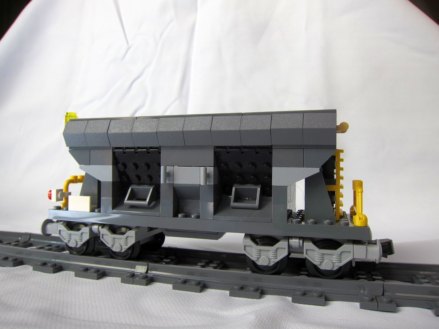 t013_hopper_dark_blay.jpg