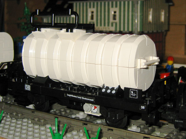 40halve_front_tankcar.jpg