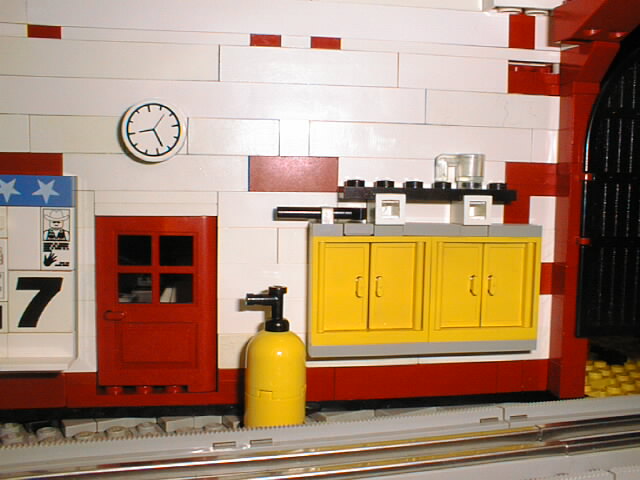48_tool_cabinet.jpg