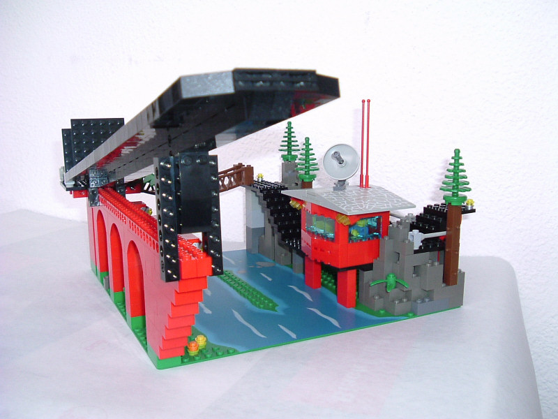 redbase02.jpg