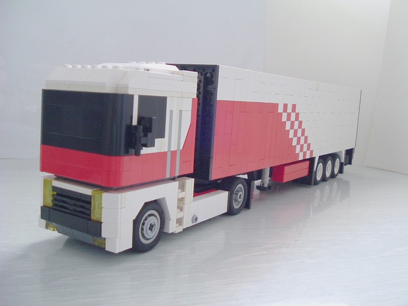 renaultmagnum207.jpg