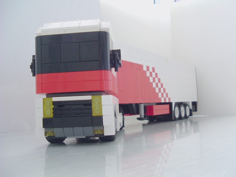 renaultmagnum210.jpg