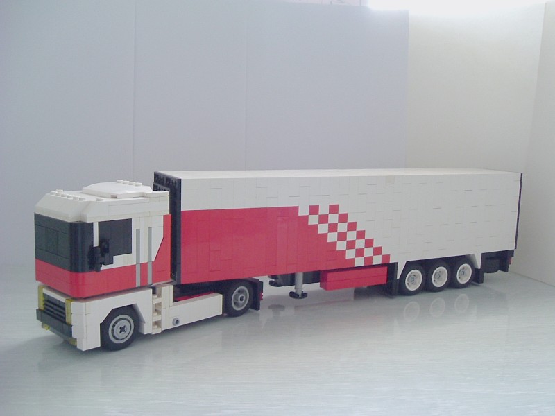 renaultmagnum217.jpg