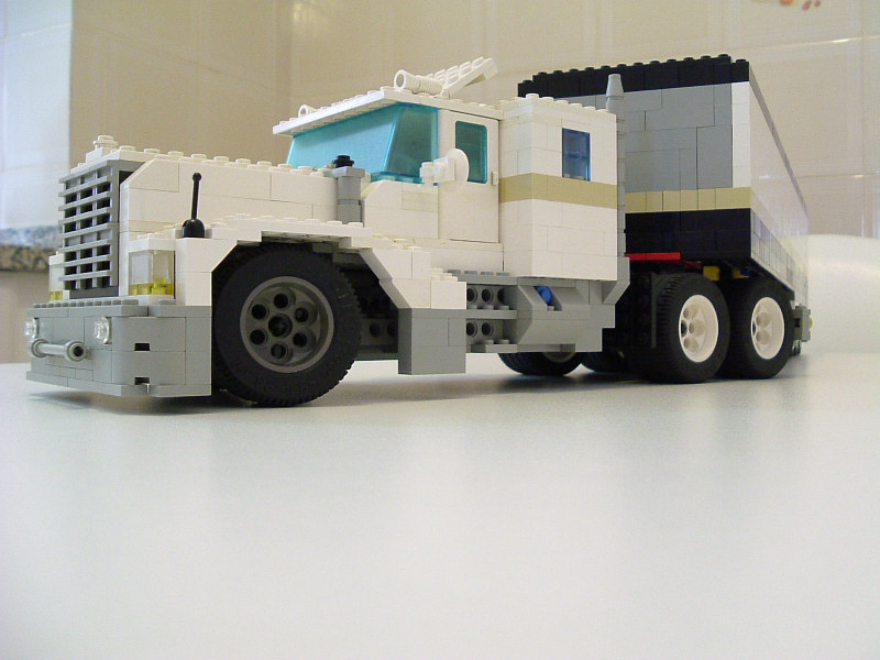 bigtruck06.jpg