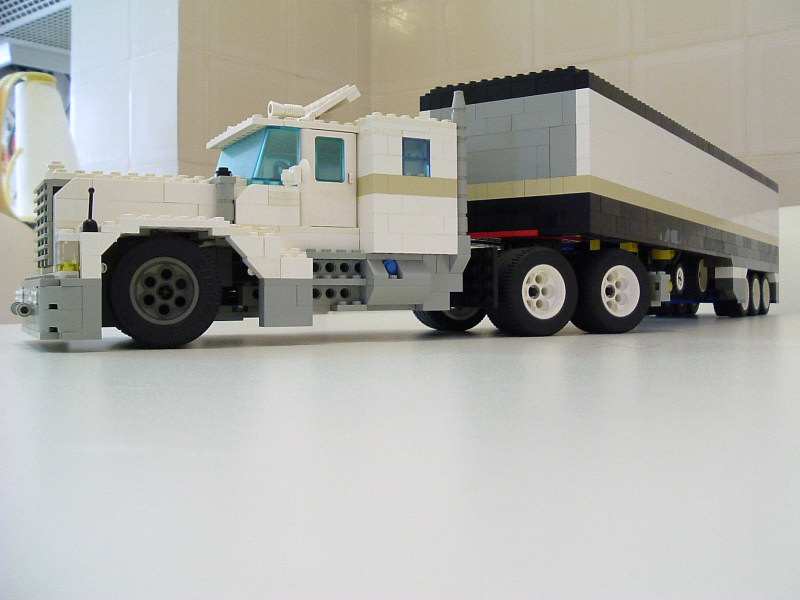 bigtruck07.jpg