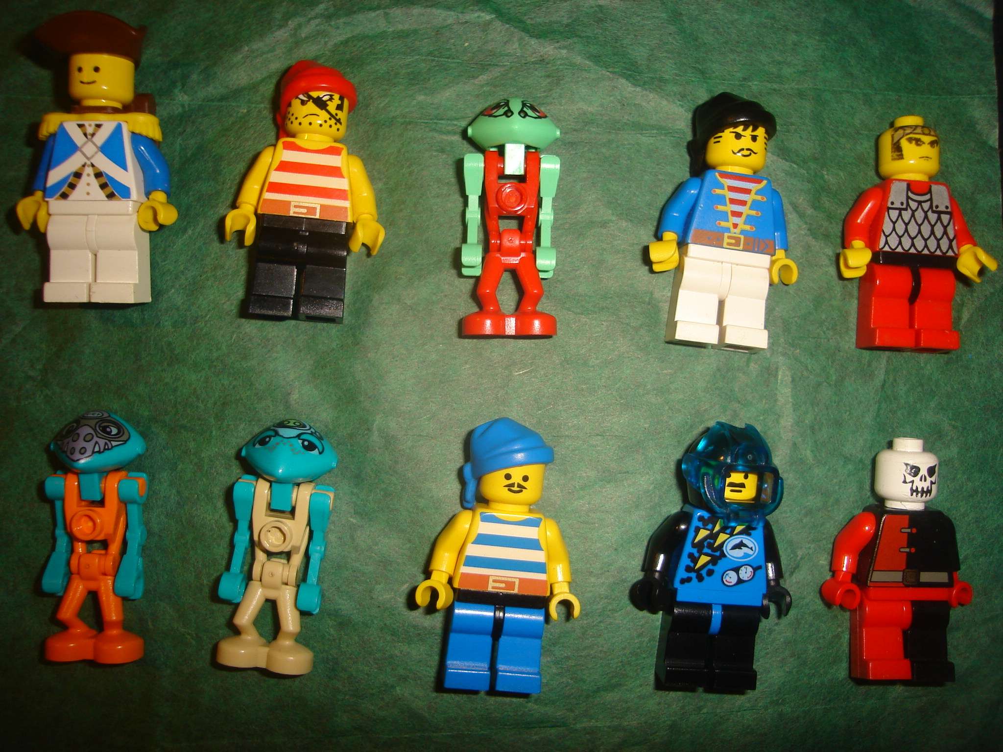 minifigs2.jpg