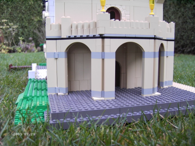 castlefront3.jpg
