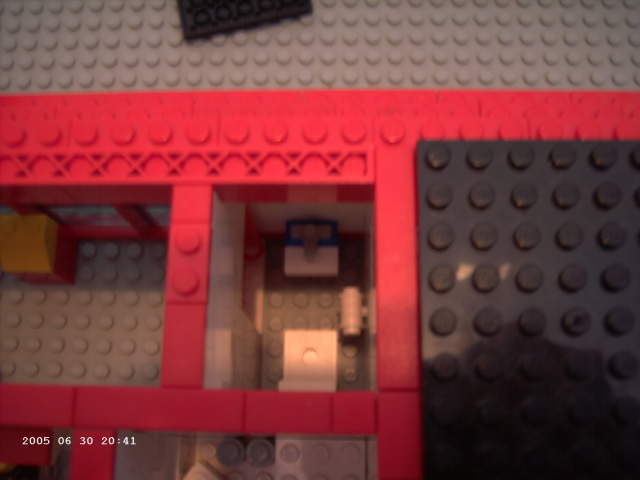 cluckin_bell_toilet.jpg