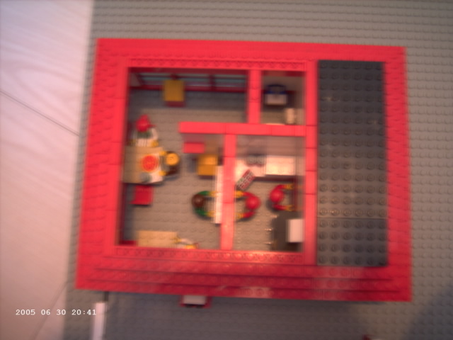 cluckin_bell_whole_restaurant.jpg