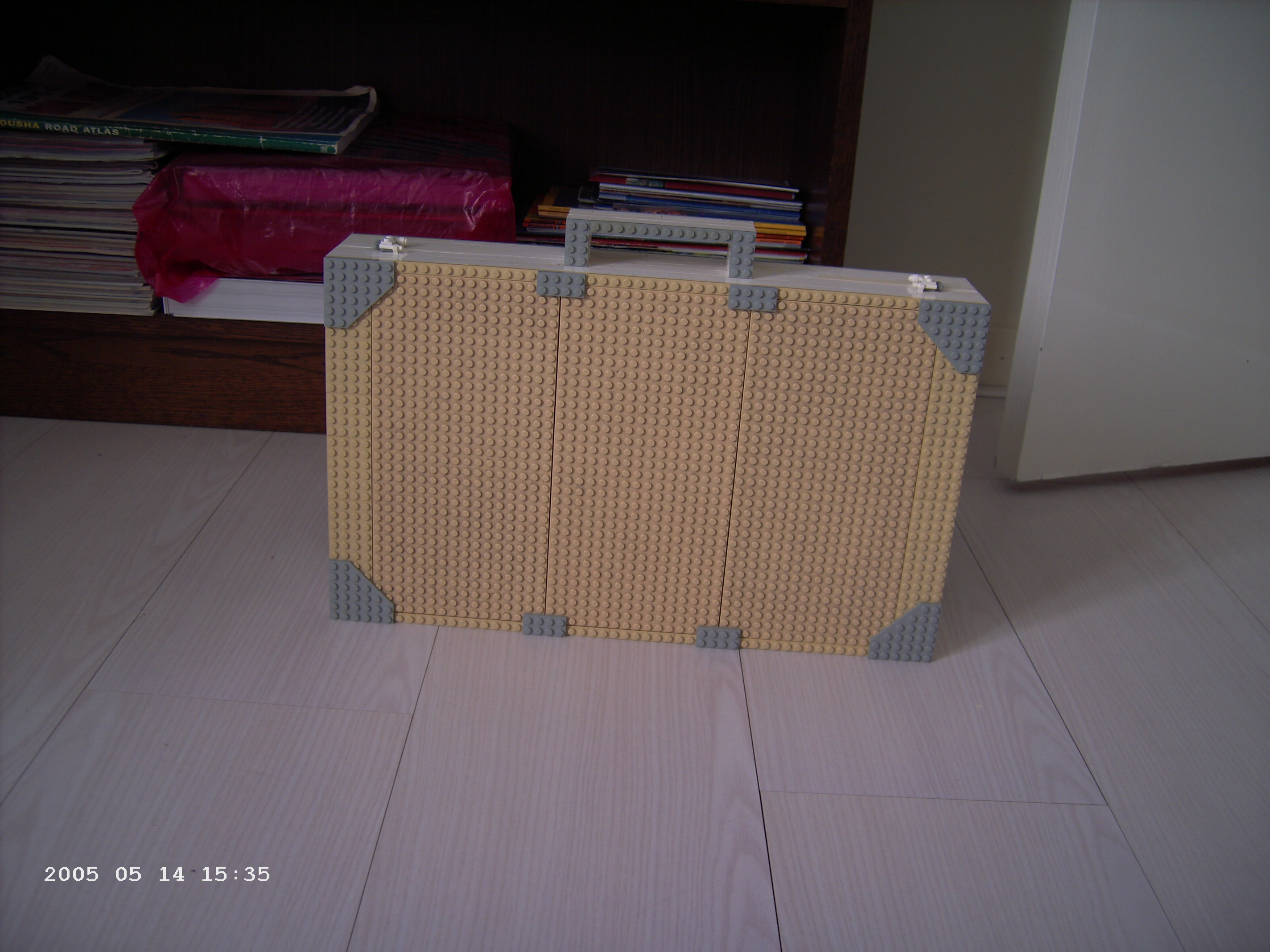 suitcase_1.jpg