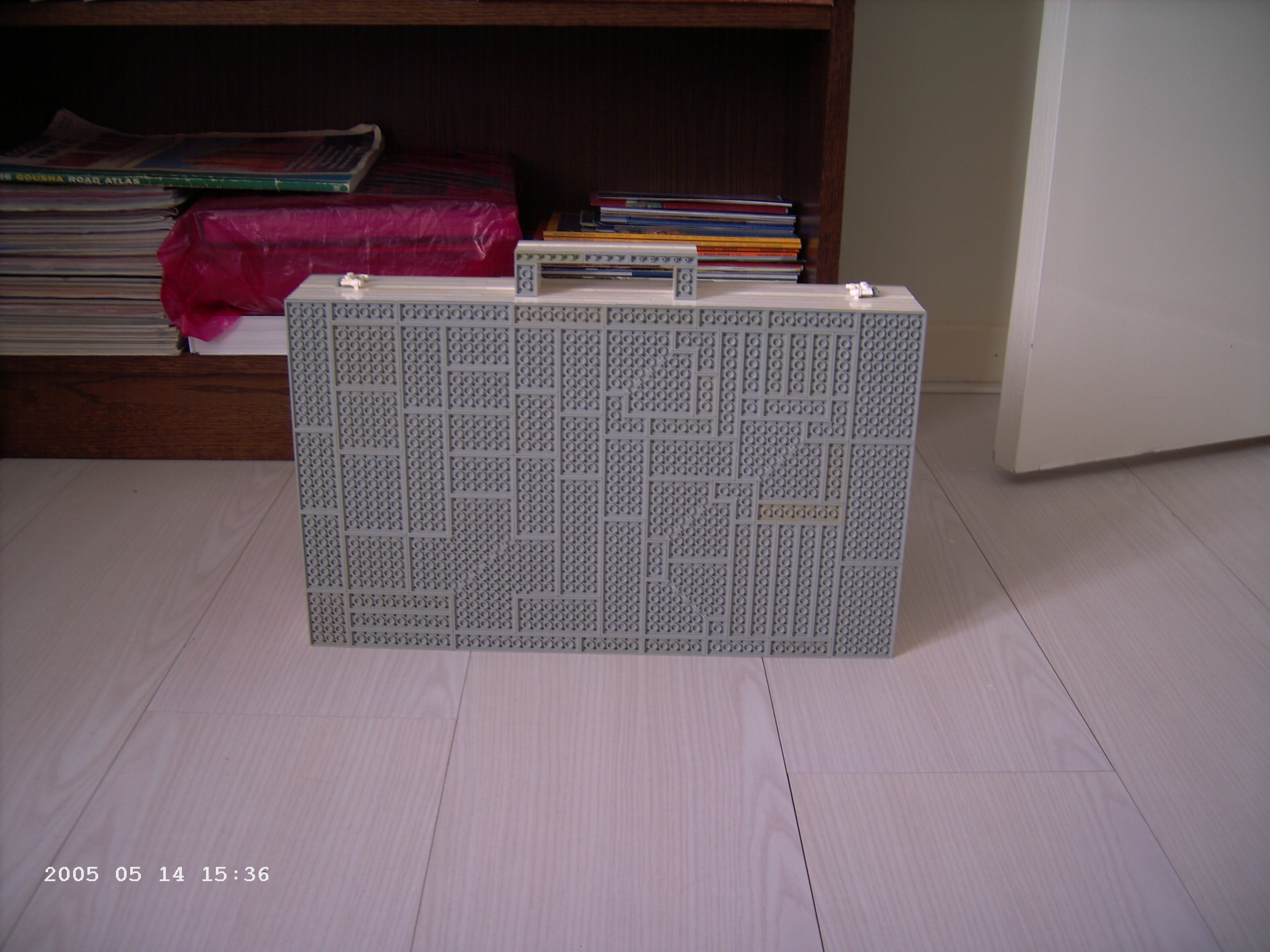 suitcase_2.jpg