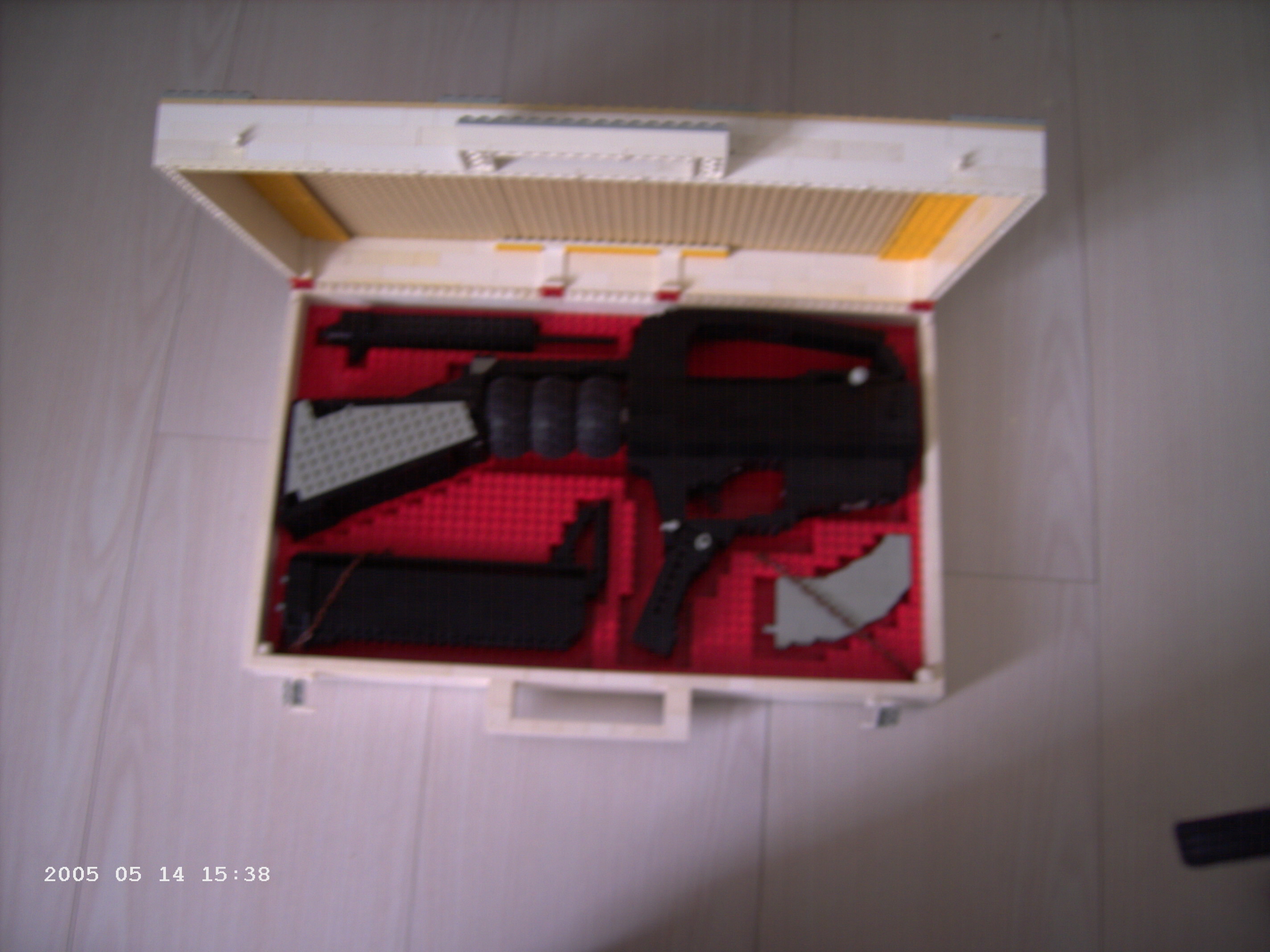 suitcase_4.jpg