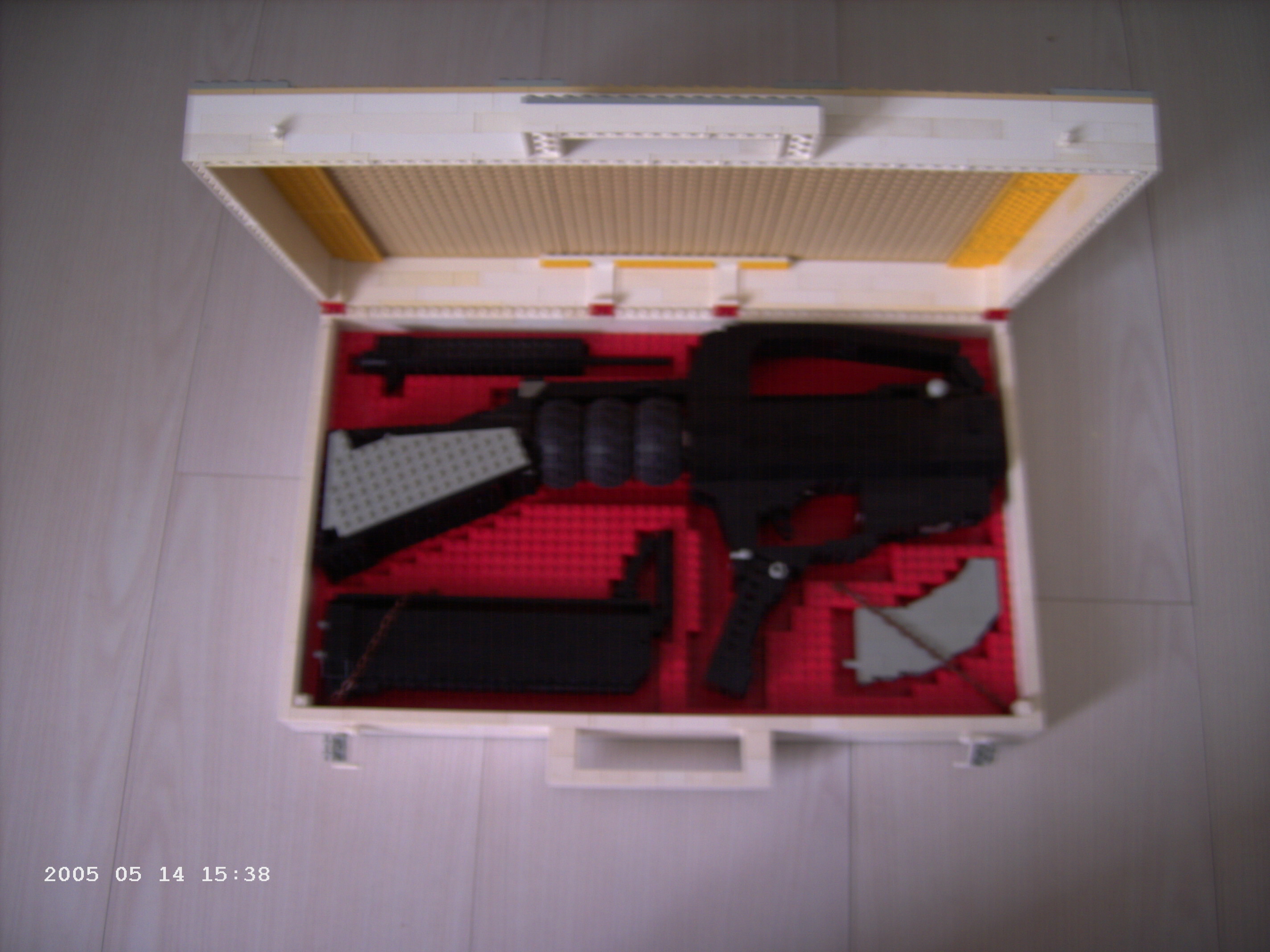 suitcase_5.jpg
