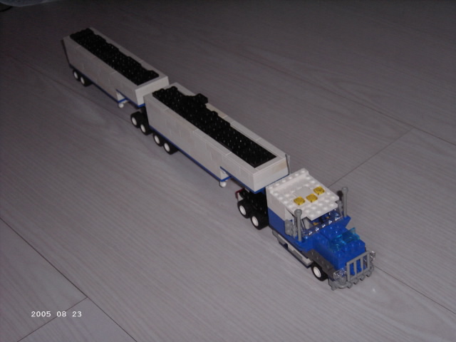 roadtrain_1.jpg