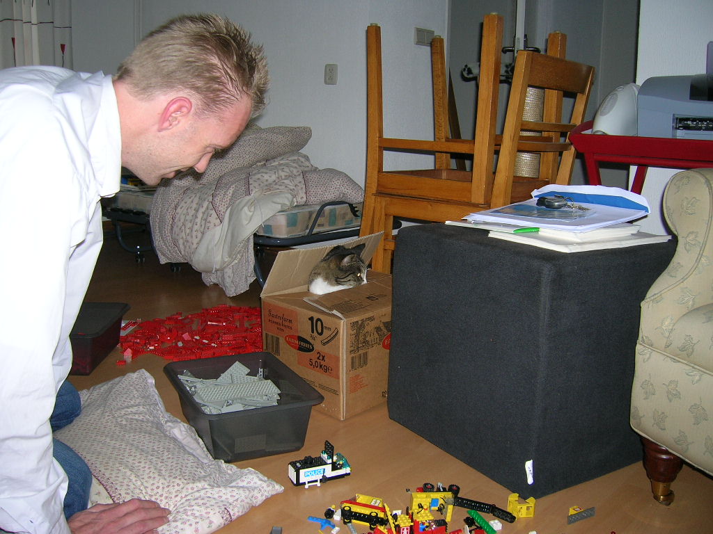 c_-_even_cat_could_not_find_it.jpg