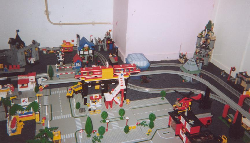 monorail-6399-closer-view-2.jpg