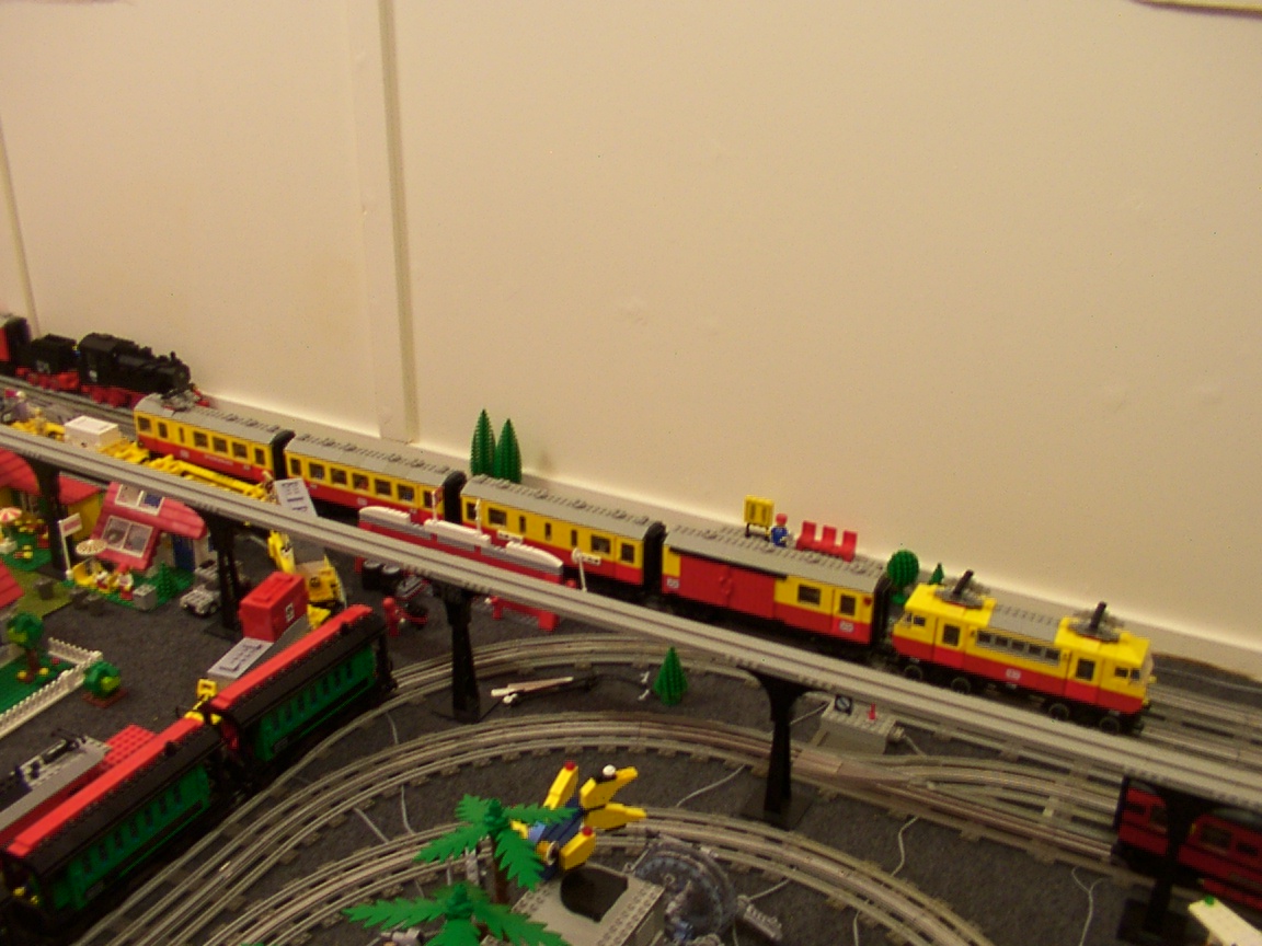 the_beautifull_full_7740_train.jpg