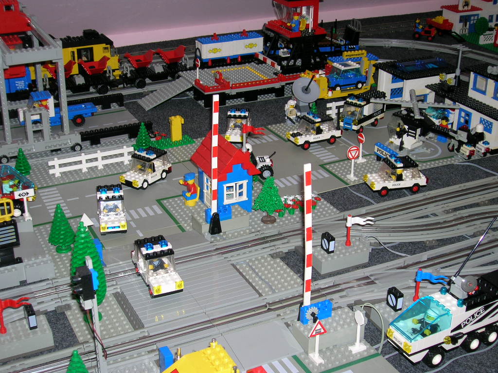 many_police_cars_-1.jpg