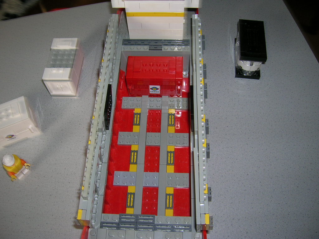 modified_4030_-_z_cargo_hold.jpg