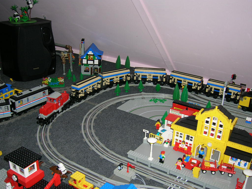 the_7755_with_his_hopper_load.jpg