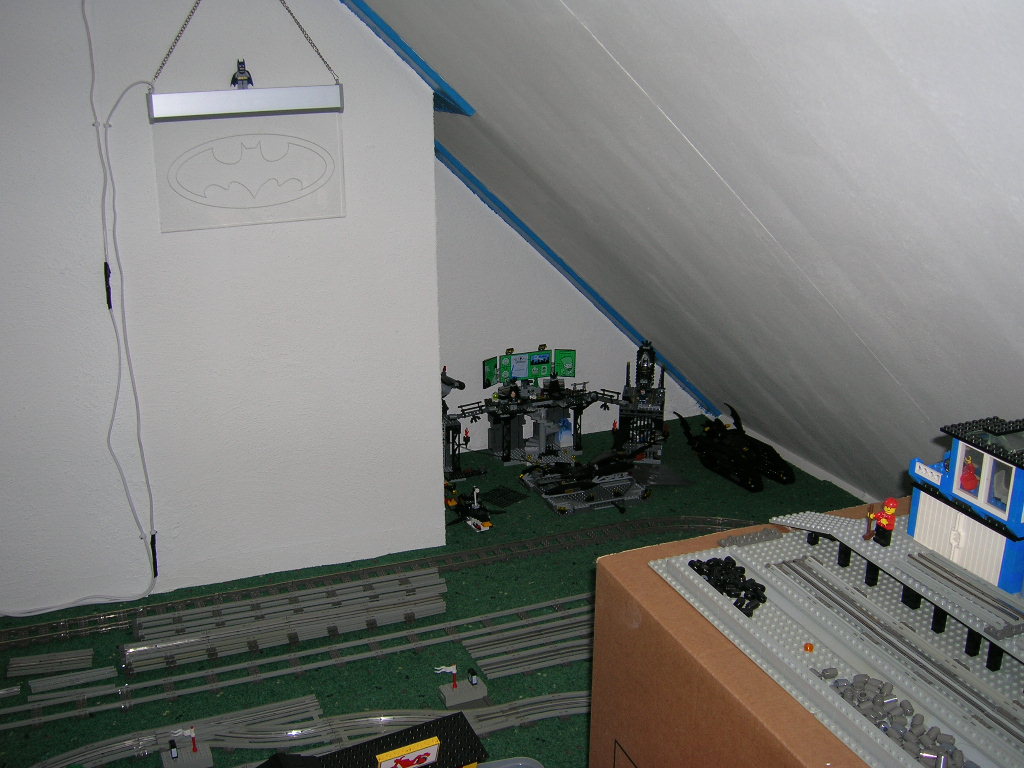 c_-_place_batcave_-1.jpg