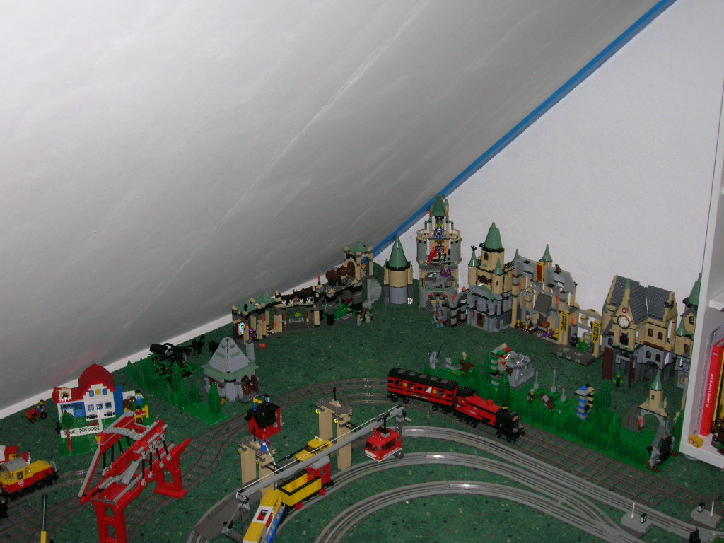 c_-_the_hp-corner_is_growing_-2.jpg