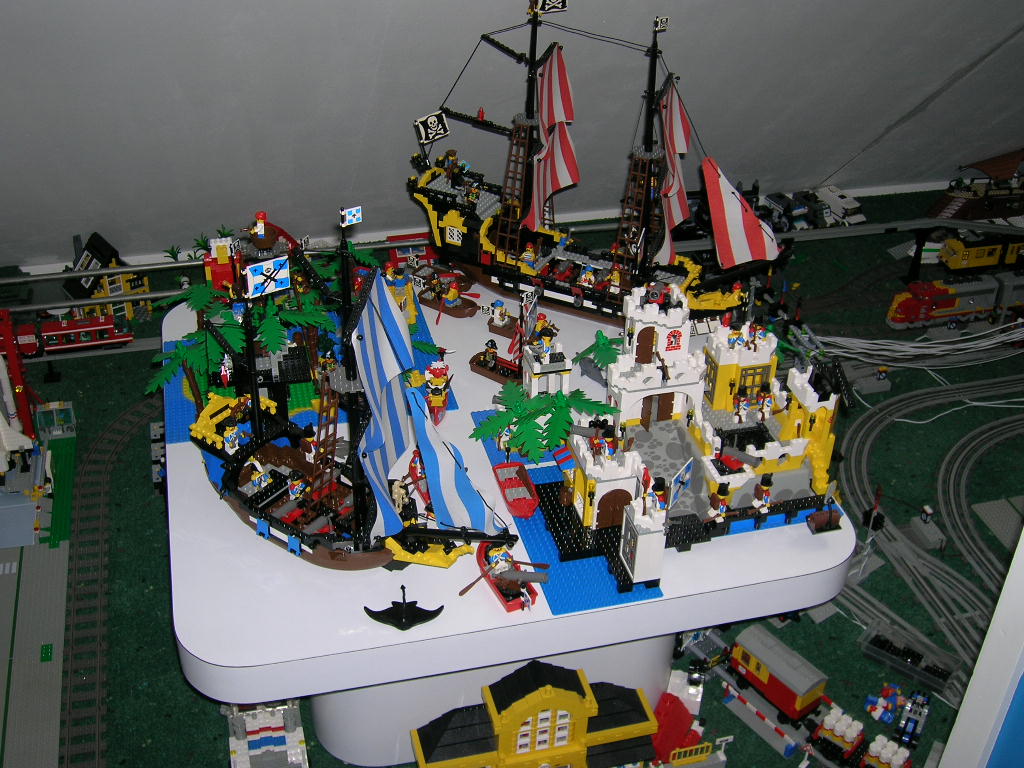 b_-_left_view_of_the_table.jpg