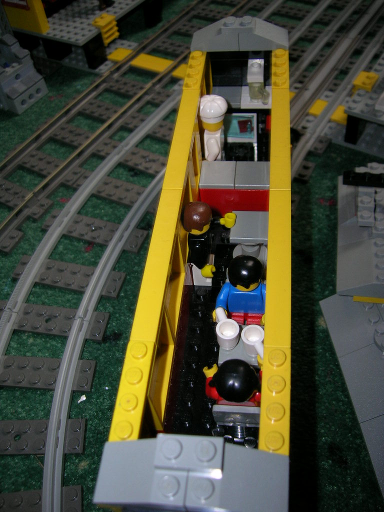 b3_-_inner_view_diner_wagon.jpg