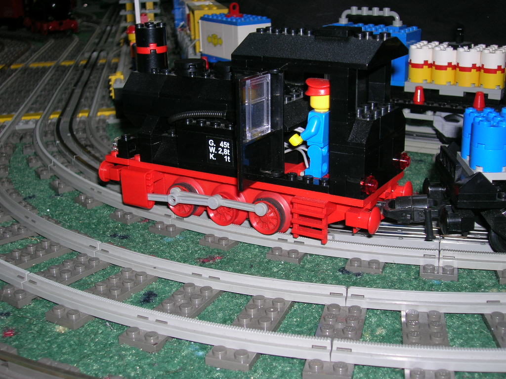 b_-_inner_view_of_locomotive.jpg