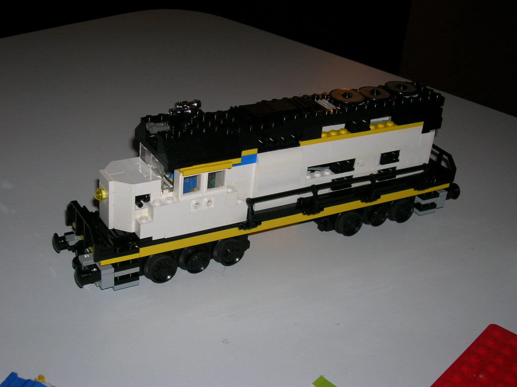 e_-_gp-38_own_colors_-1.jpg