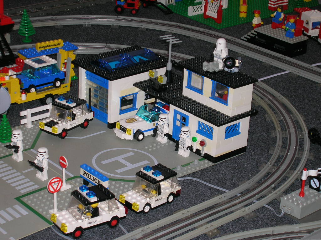 a1_-_heavily_guarded_police_station.jpg