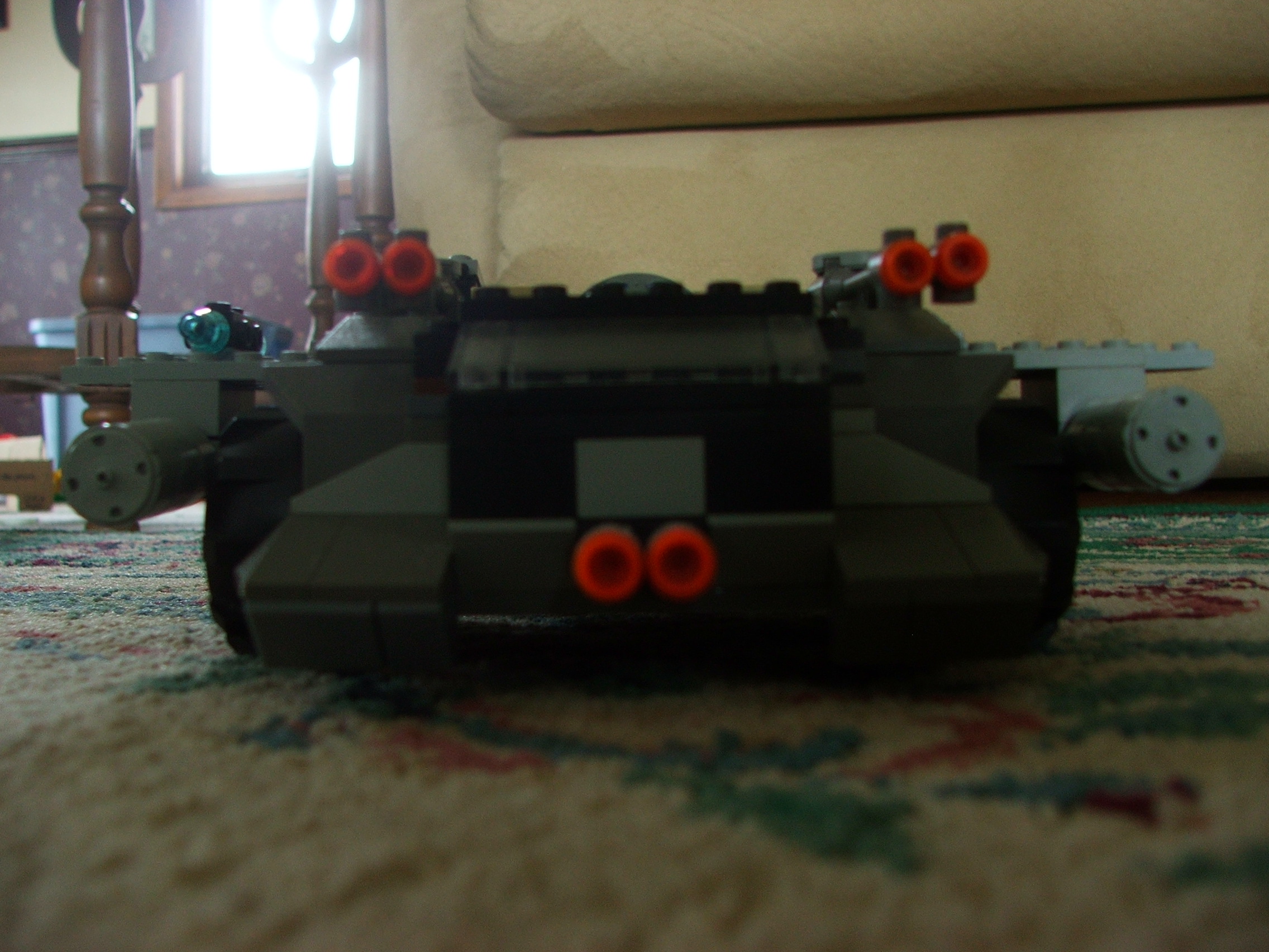 terminater_tank_002.jpg