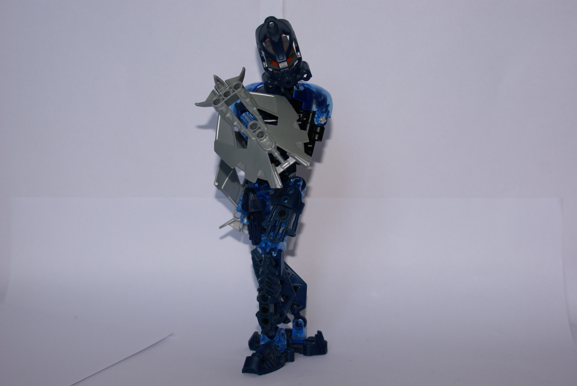 ryza_pose_weapons.jpg