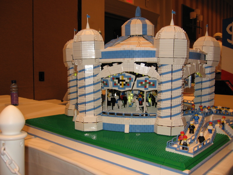 bf08_tnt_01_merry_go_round.jpg
