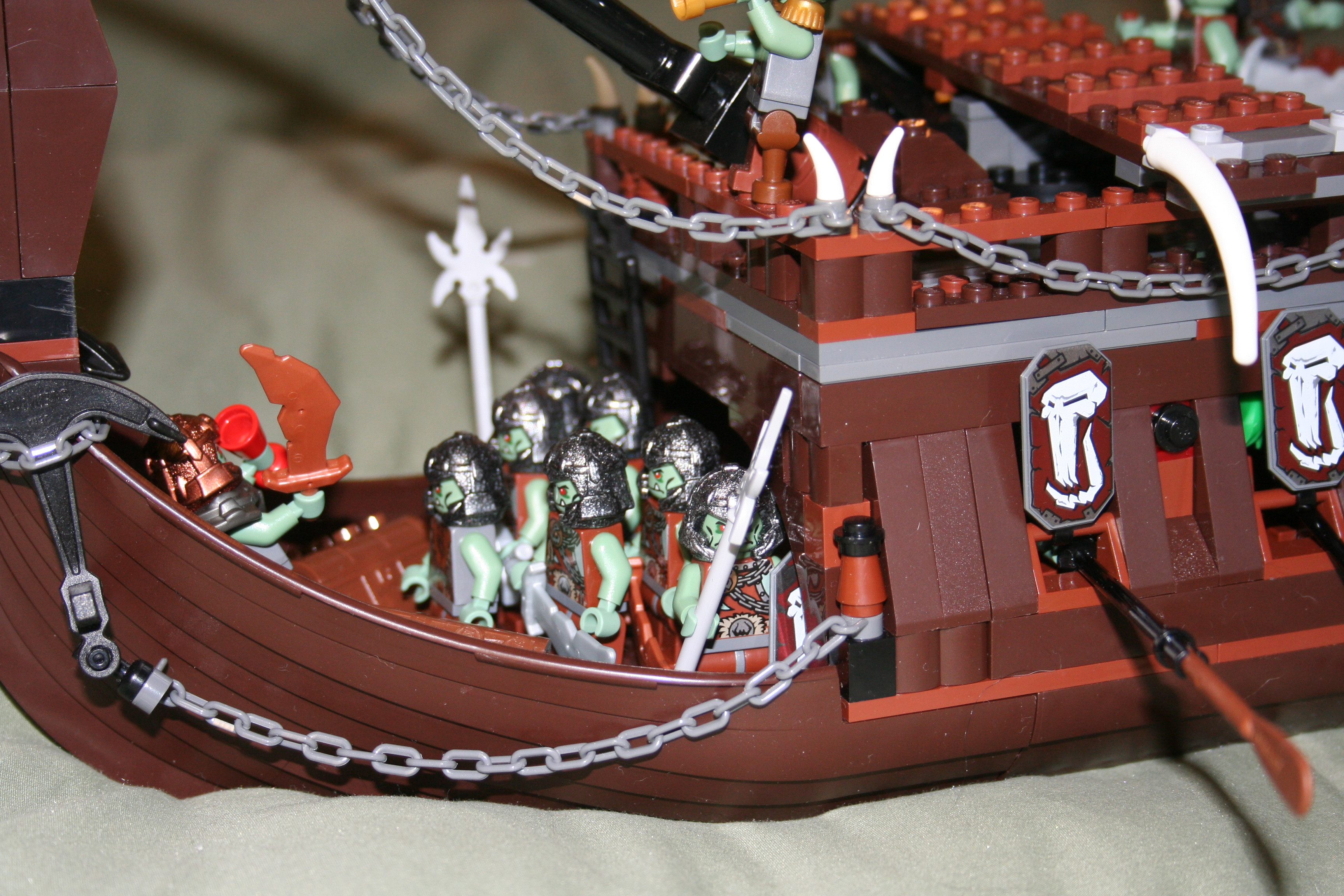 orc_war_galley_15.jpg