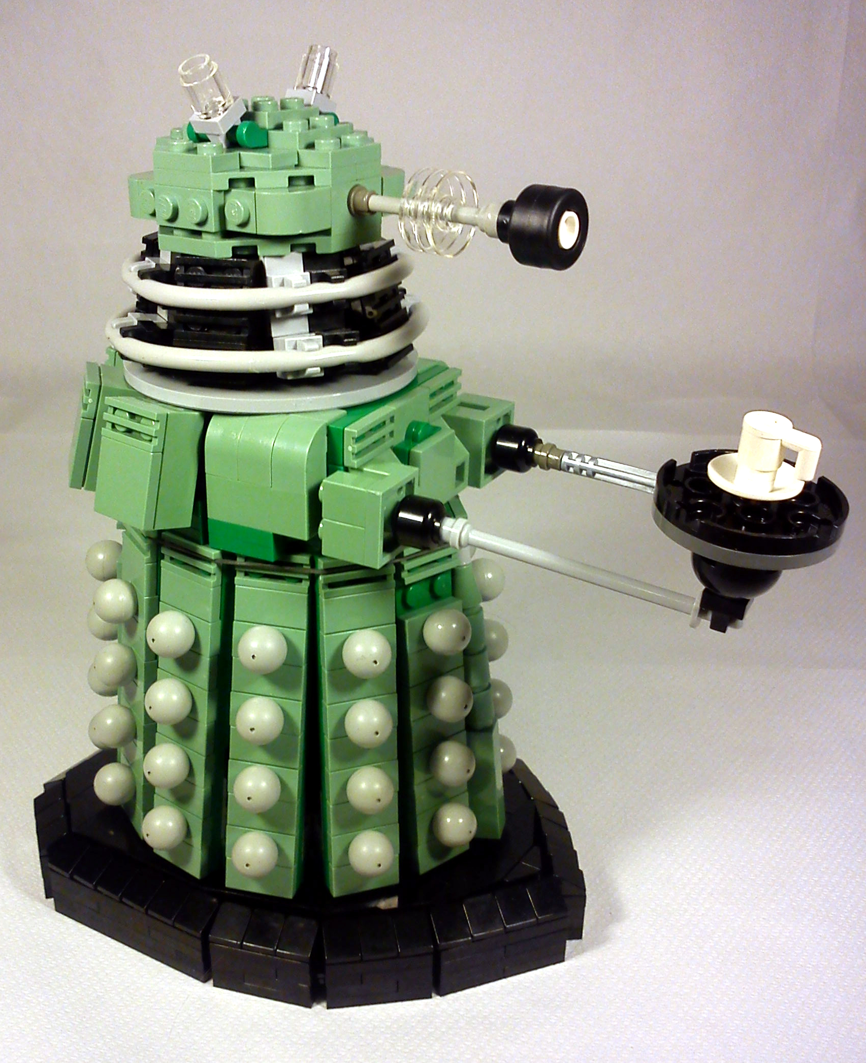 dalek_sand_green_001.jpg