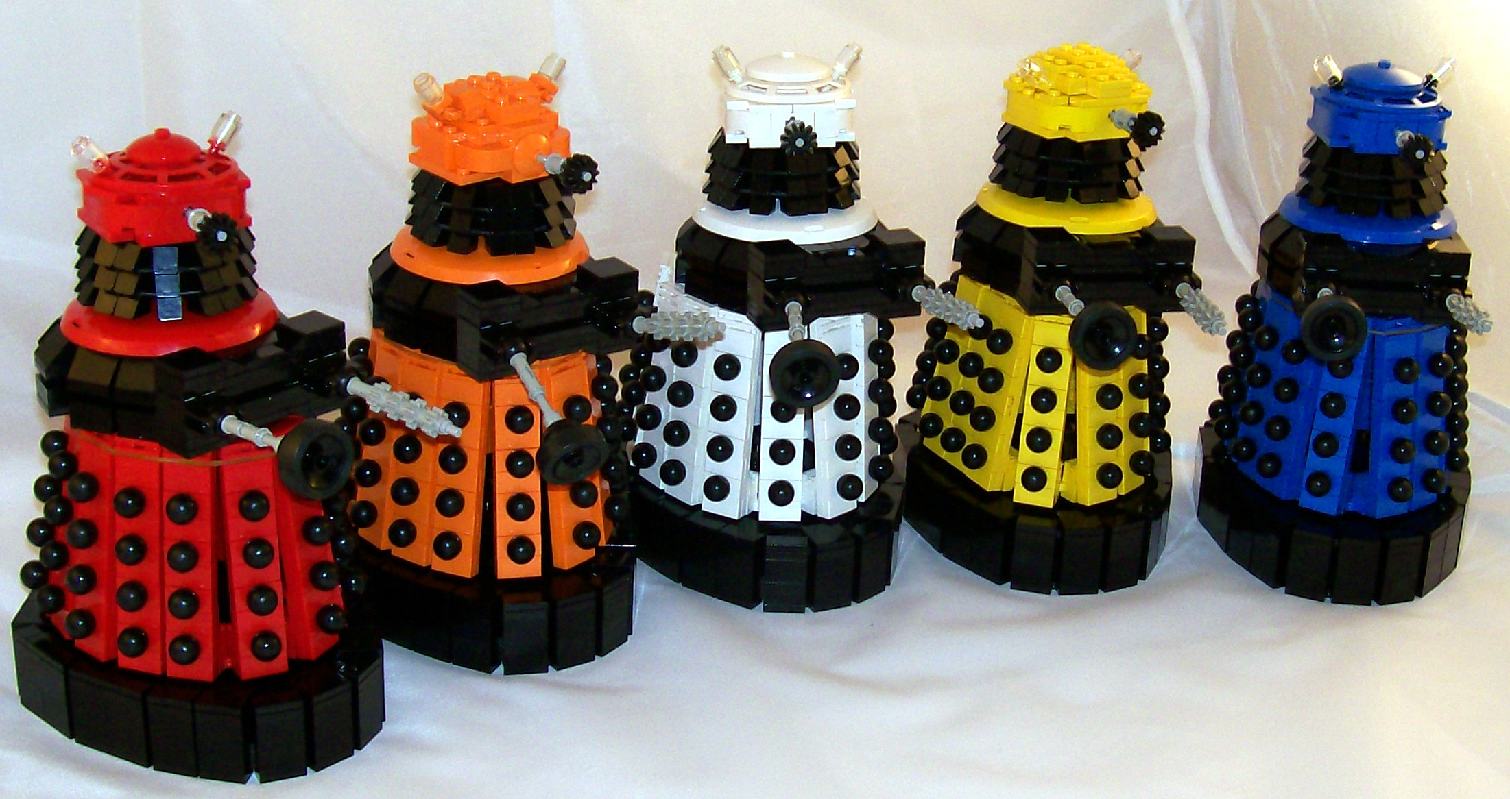 5_colour_daleks_008.jpg