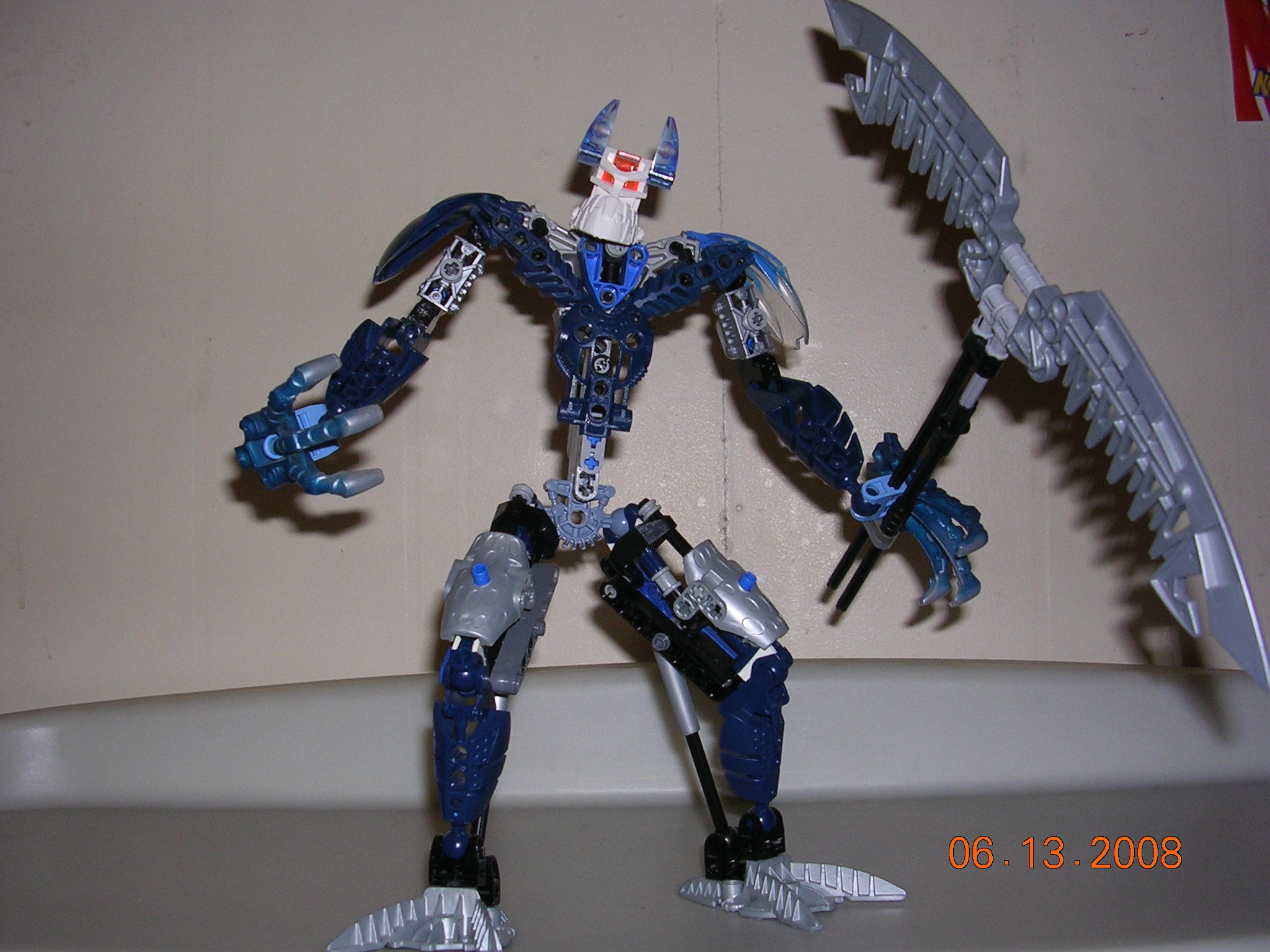 dentark_pose1.jpg