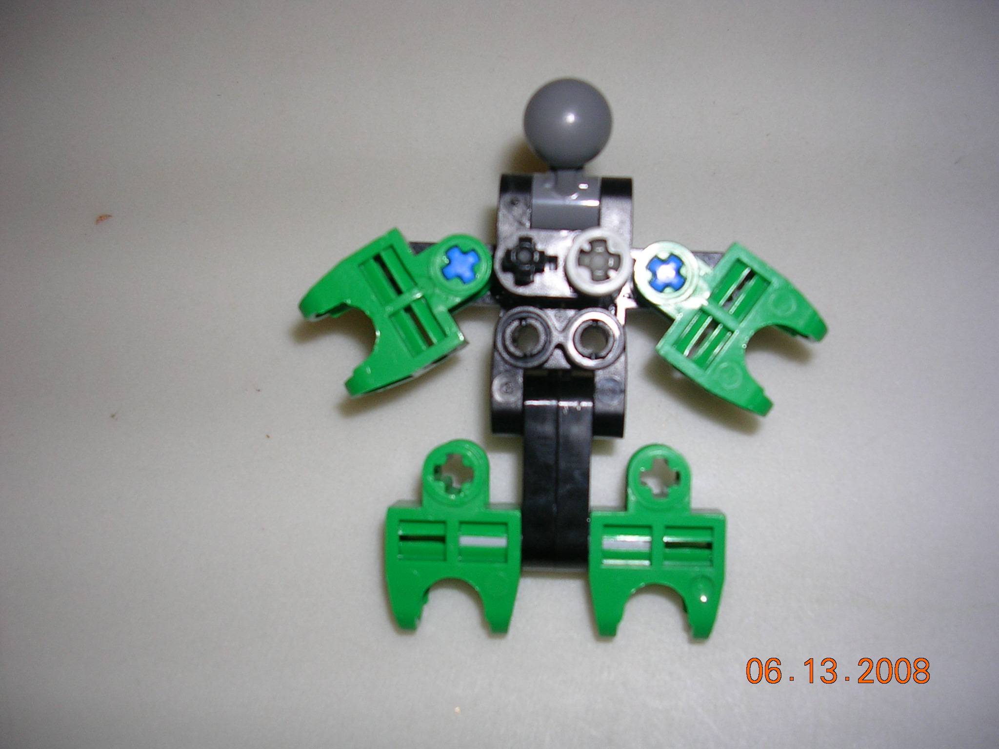 matoran_le_body-front.jpg