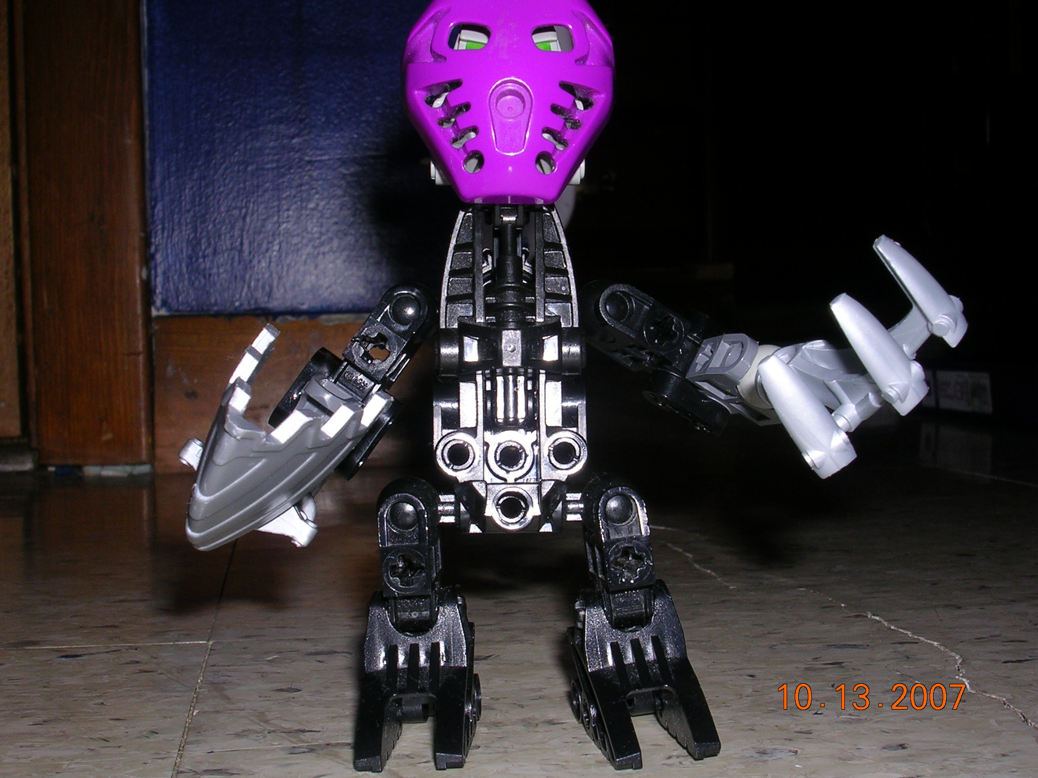matoran_onu_front.jpg