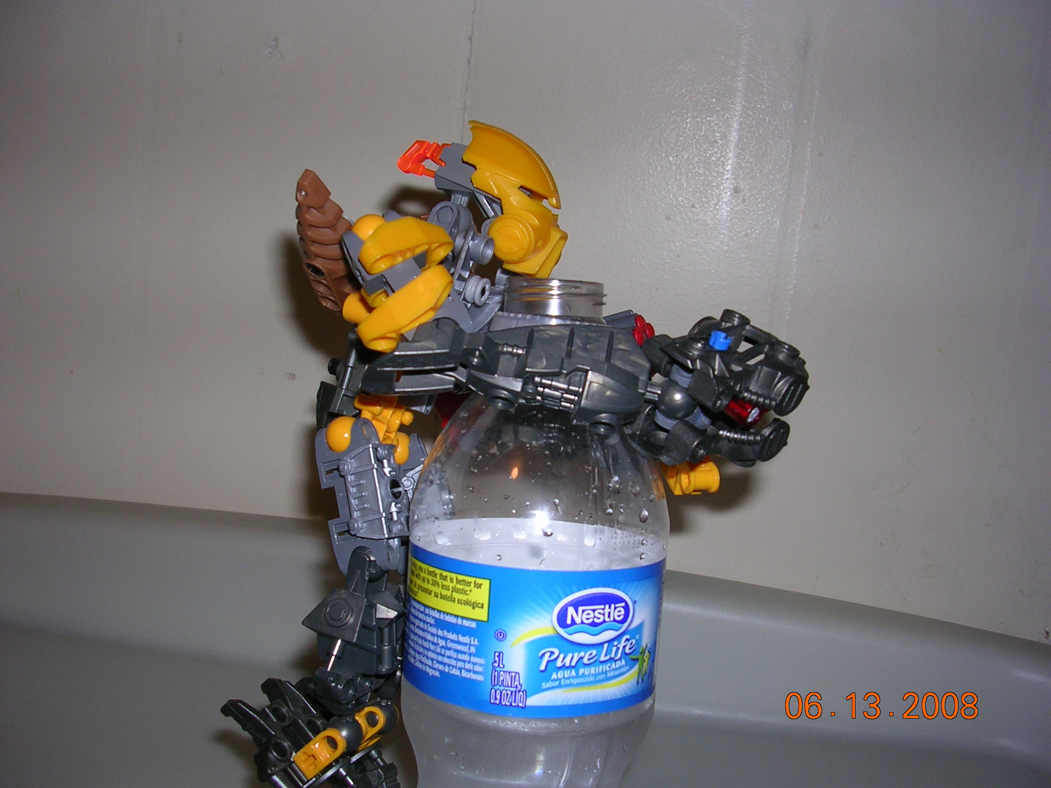 selgetmust_have_water.jpg